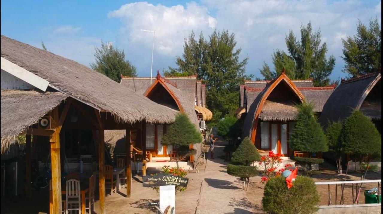 Sunset Beach Bungalow Ilhas Gili Exterior foto