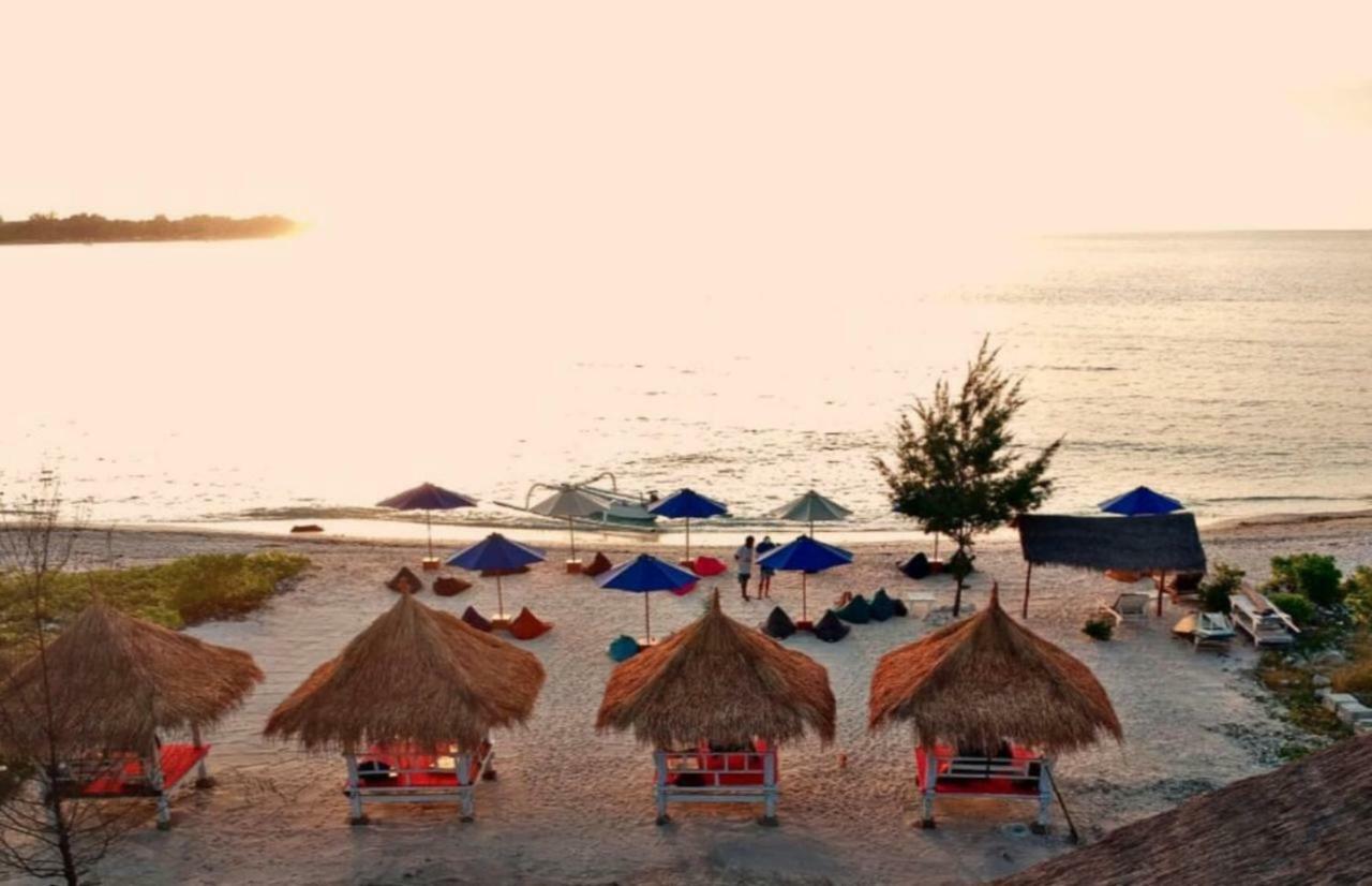 Sunset Beach Bungalow Ilhas Gili Exterior foto